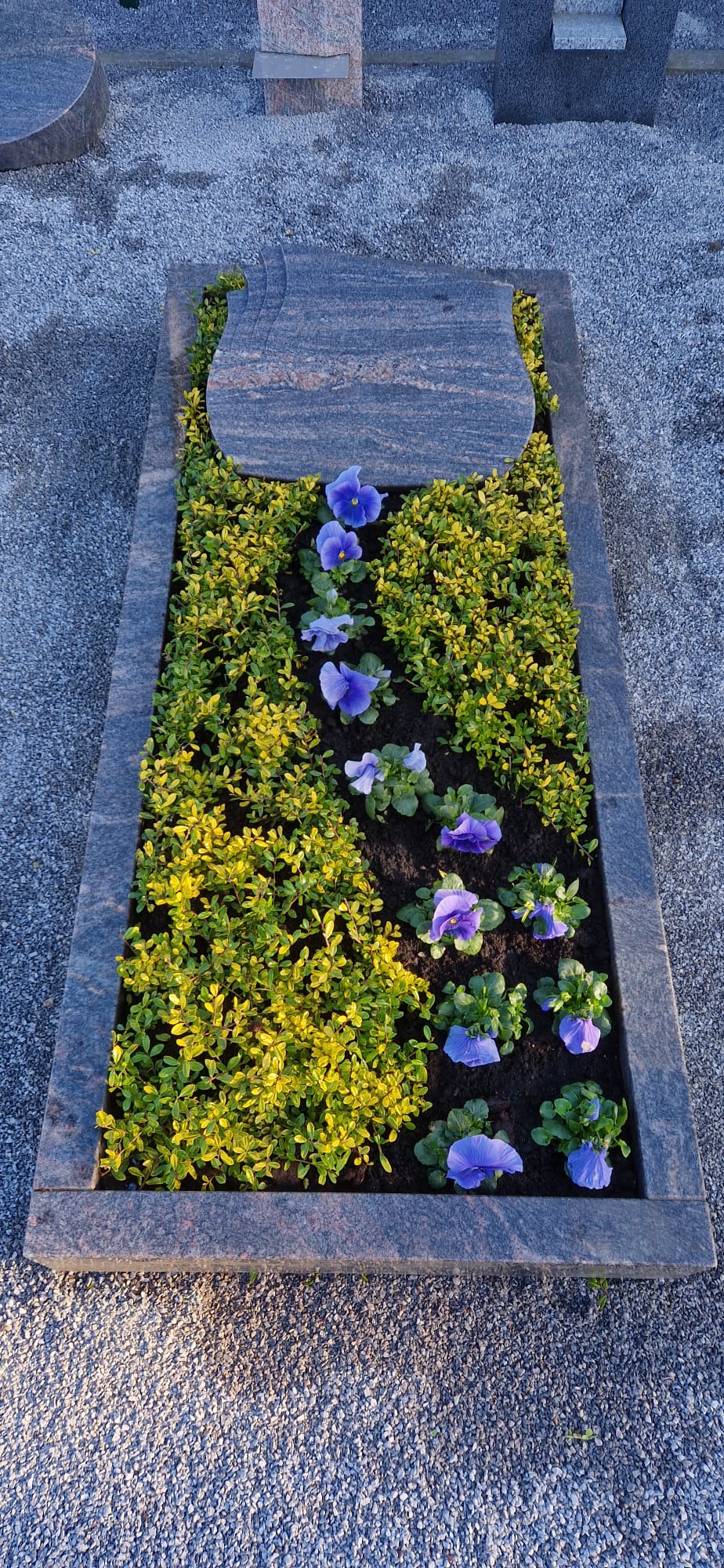 Beispielbild Grabpflege 31