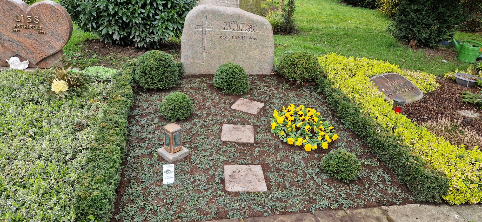 Beispielbild Grabpflege 33