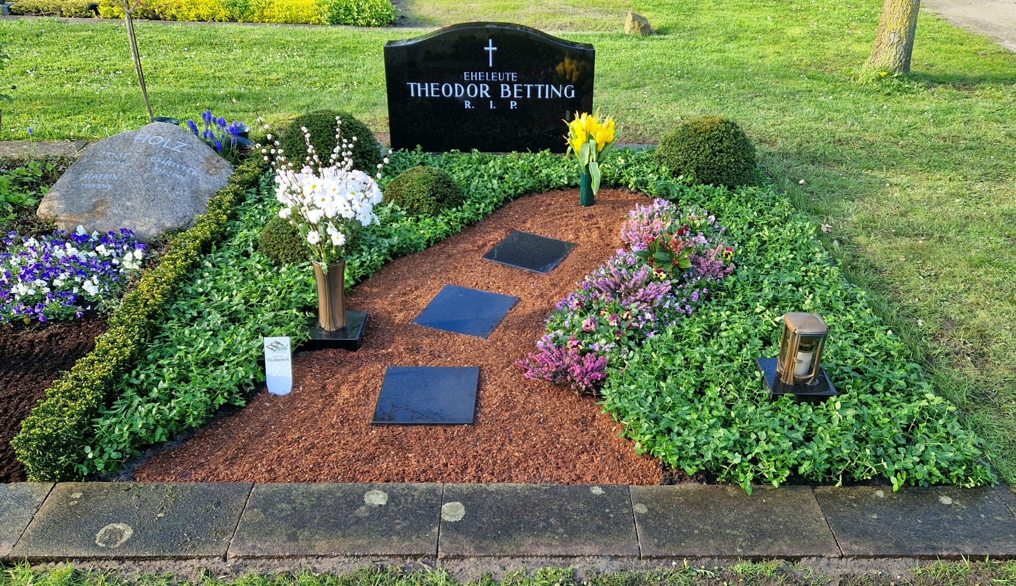 Beispielbild Grabpflege 34